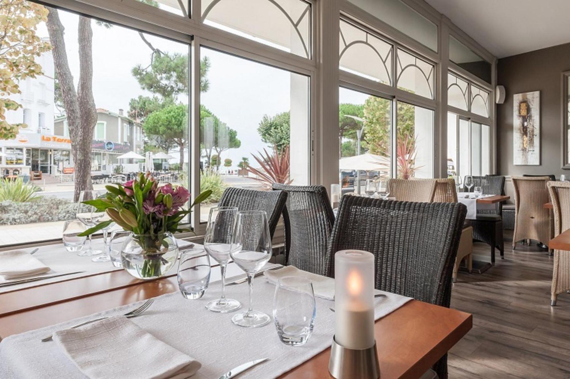 Hotel De La Plage Saint-Palais-sur-Mer Ngoại thất bức ảnh